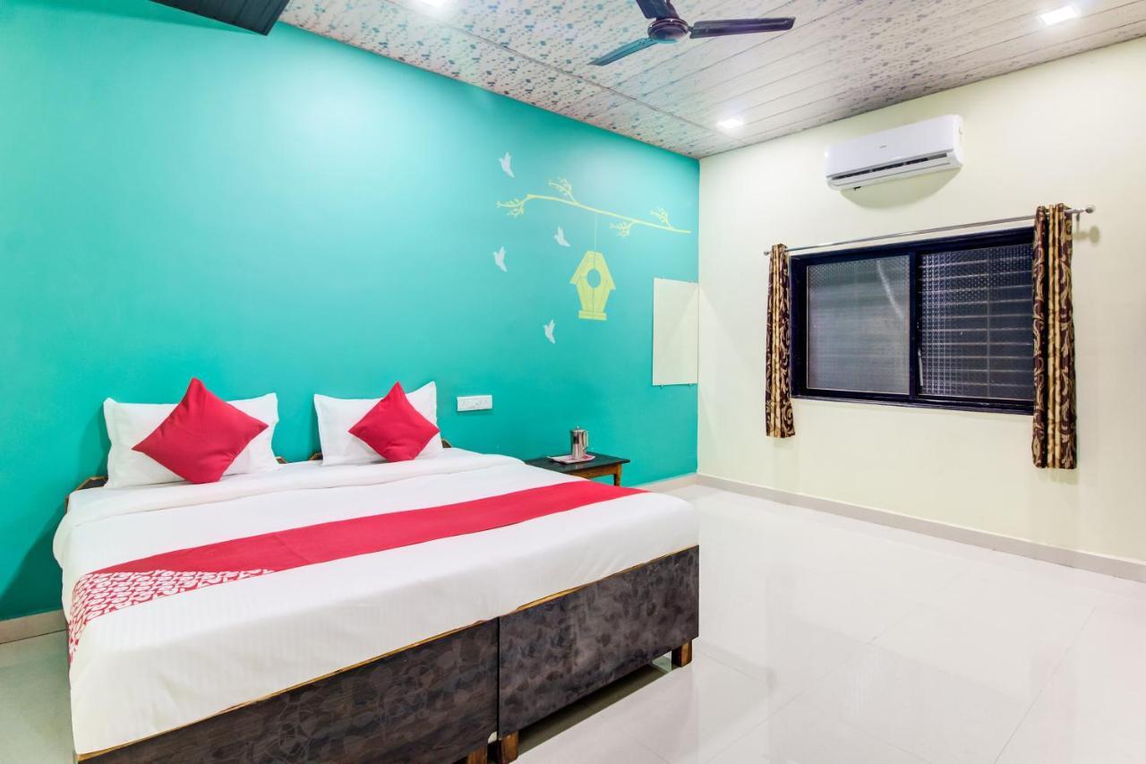 OYO 48915 Chaitanya Green Park Hotel Vani Bagian luar foto